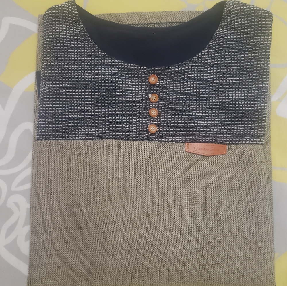 Stylish Black and Gray Textured Top